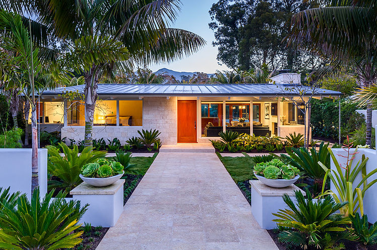 Booth Beach Residence by Neumann Mendro Andrulaitis