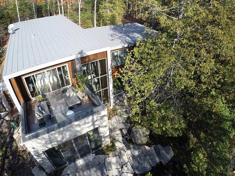 Chalet Lac Gate by Boom Town