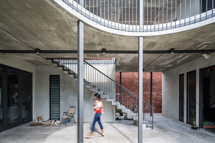Vermani House by EJ Architects