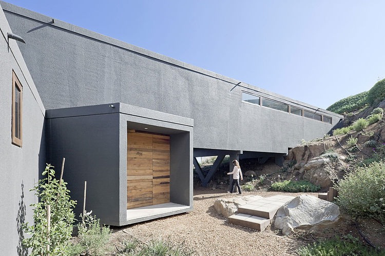 Beach House by LAND Arquitectos