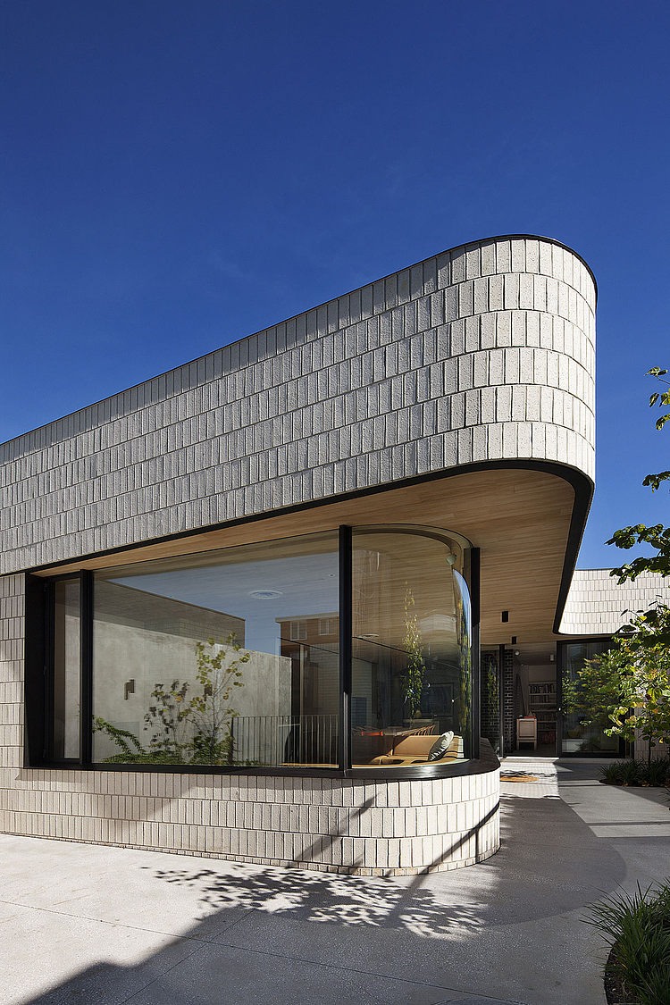 Brick House by Clare Cousins Architects