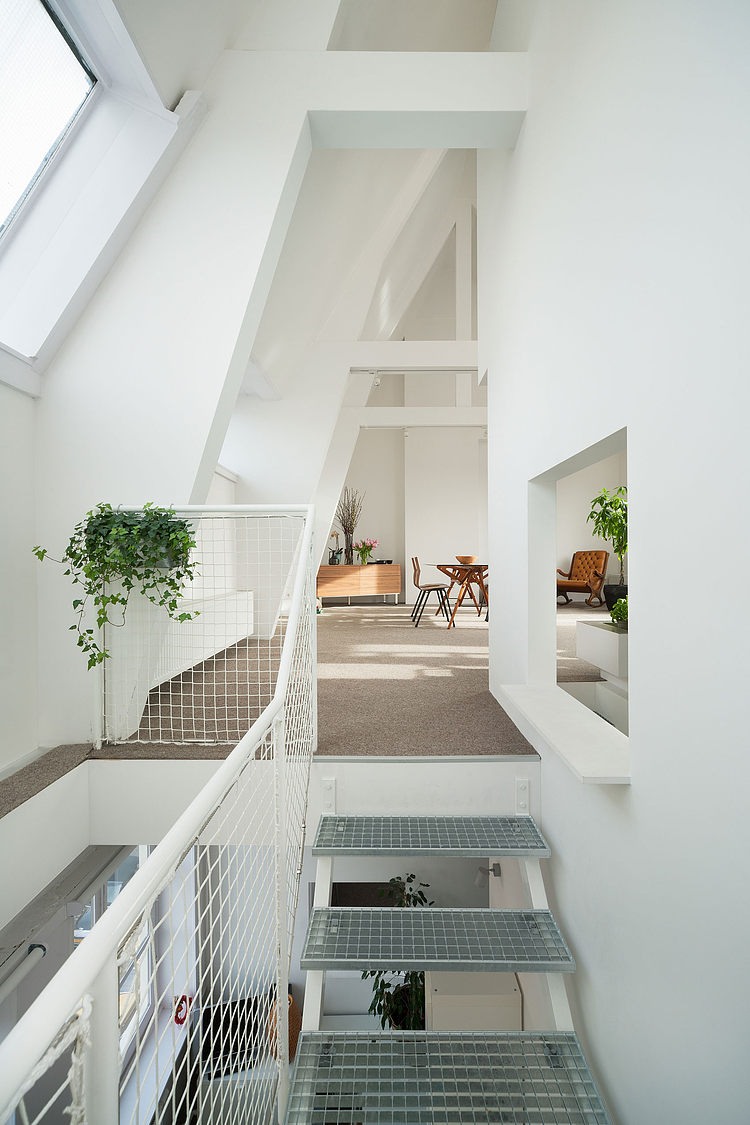 Apartment in Amsterdam by MAMM Design