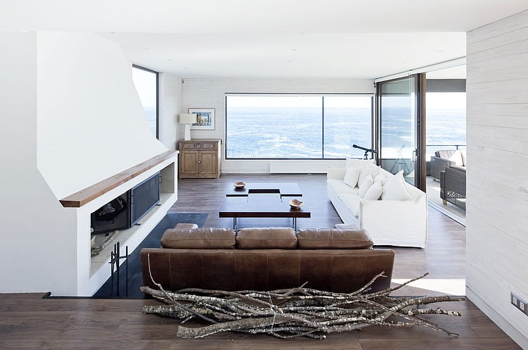Beach House by LAND Arquitectos