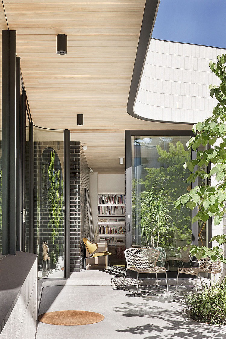 Brick House by Clare Cousins Architects