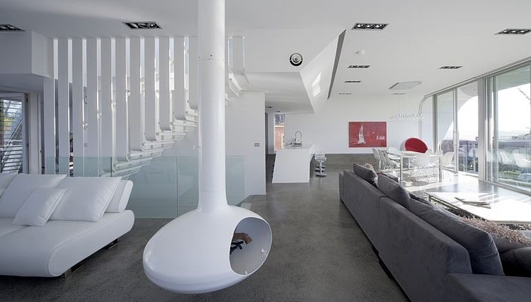 Moebius House by Tony Owen Partners