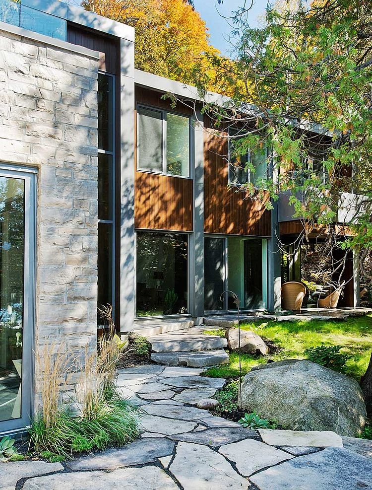 Chalet Lac Gate by Boom Town