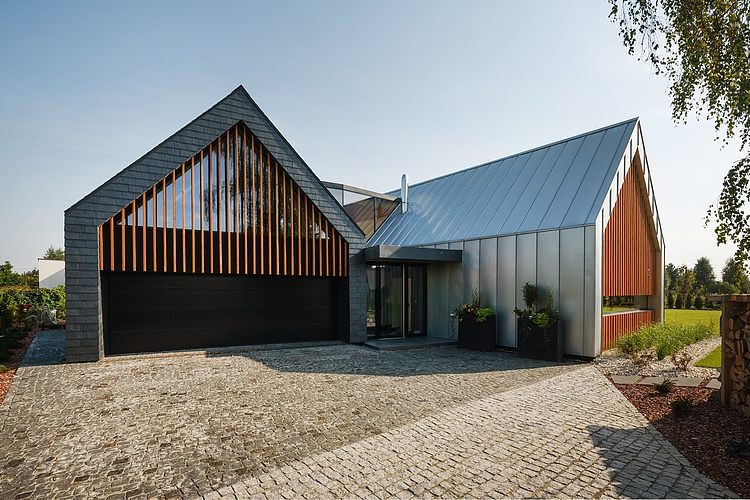 Two Barns House by RS+