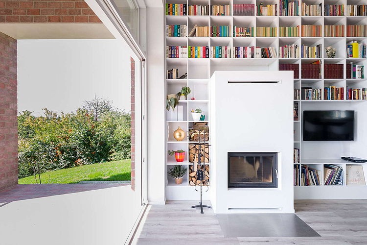 The Long Brick House by Foldes & Co. Architects