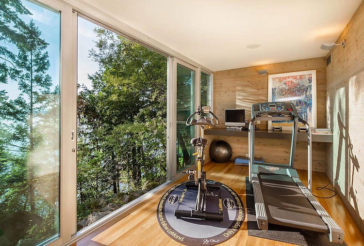 North Saanich Residence