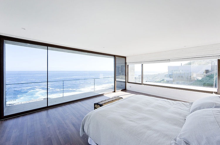 Beach House by LAND Arquitectos