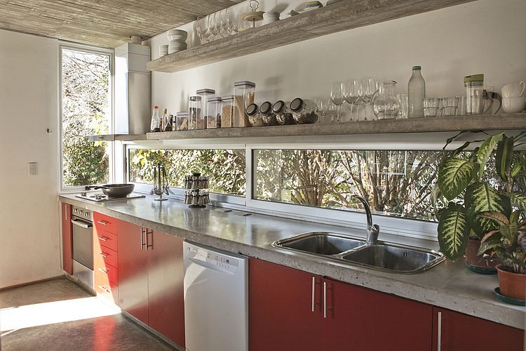 Torcuato House by BAK arquitectos