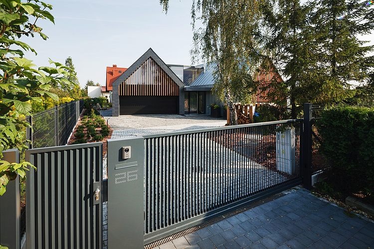 Two Barns House by RS+