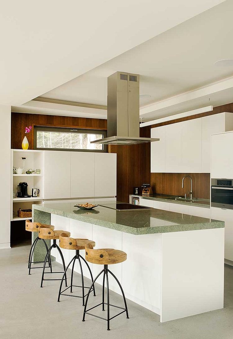 Chalet Lac Gate by Boom Town