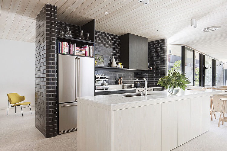 Brick House by Clare Cousins Architects