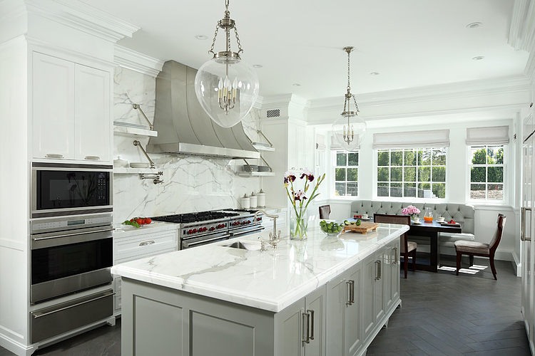 Georgian Home by Gordon Gibson Construction
