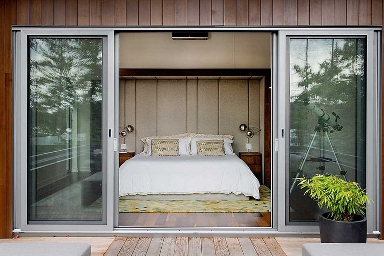 Chalet Lac Gate by Boom Town