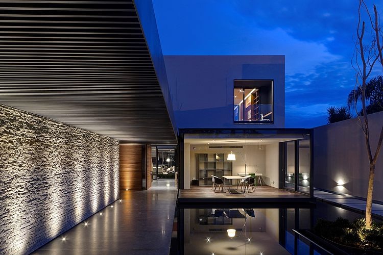 Casa LA by Elías Rizo Arquitectos