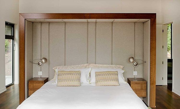Chalet Lac Gate by Boom Town