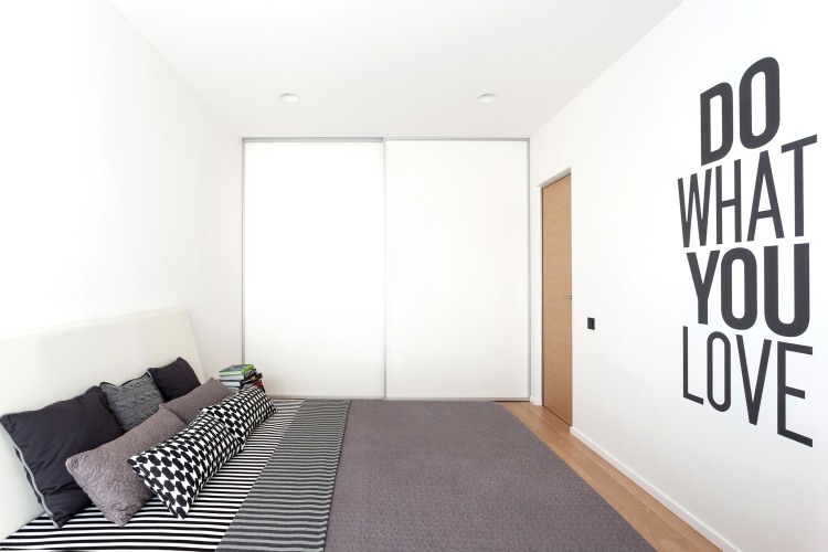 center_door