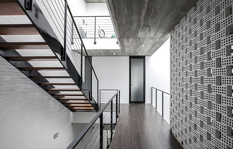 7×18 by AHL Architects Associates