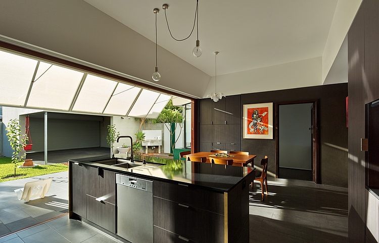 Casa31_4 Room House by Iredale Pedersen Hook