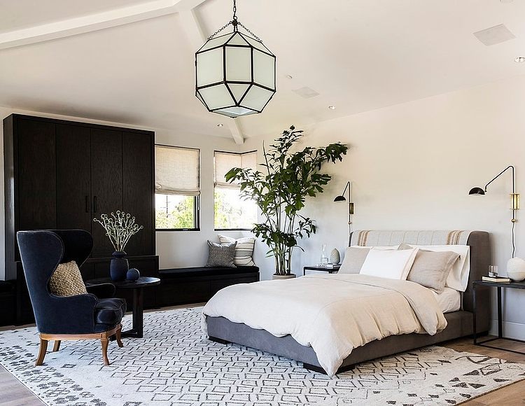 Manhattan Beach House by DISC Interiors