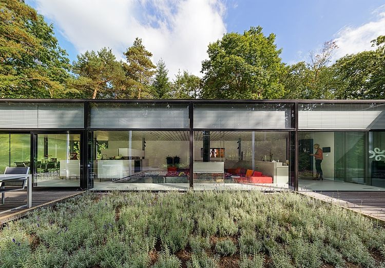Bungalow by Borren Staalenhoef Architecten