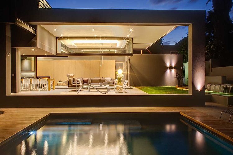 House Sar by Nico van der Meulen Architects