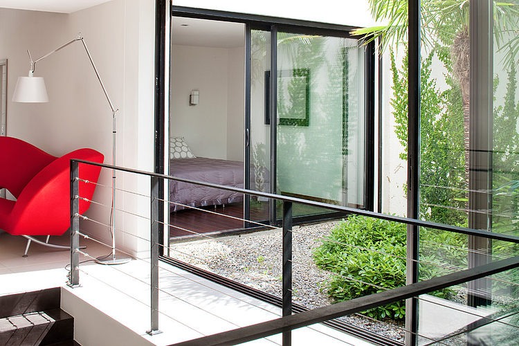Villa C1 by Frederique Pyra