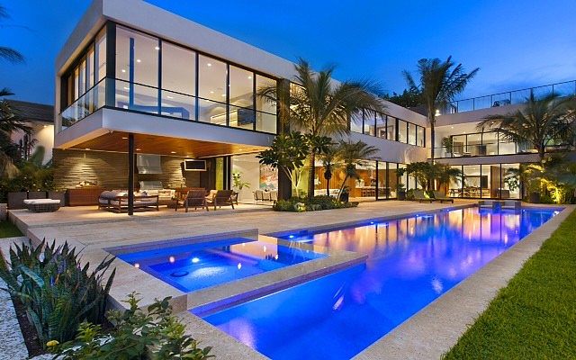 Miami Beach Residence by New Stone Age