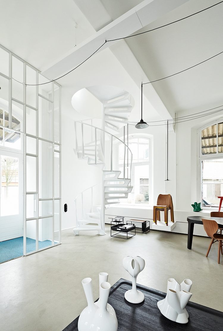Roderick Vos Showroom by Roderick Vos
