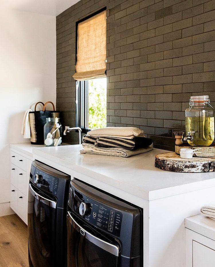 Manhattan Beach House by DISC Interiors