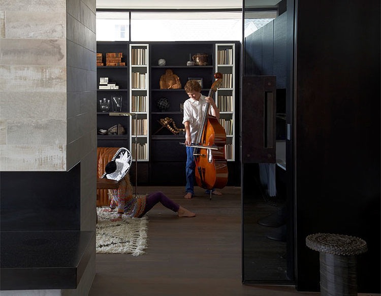 Modern Riverfront Residence by dSPACE Studio
