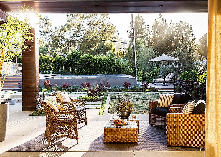 Manhattan Beach House by DISC Interiors
