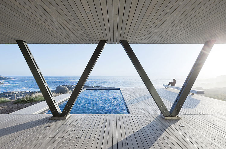 Rambla House by LAND Arquitectos