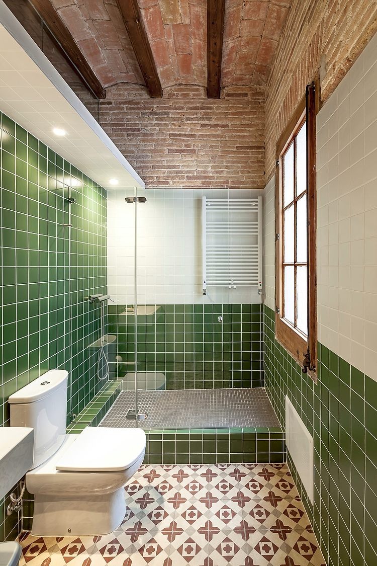 Writer's Apartment by Sergi Pons Architects