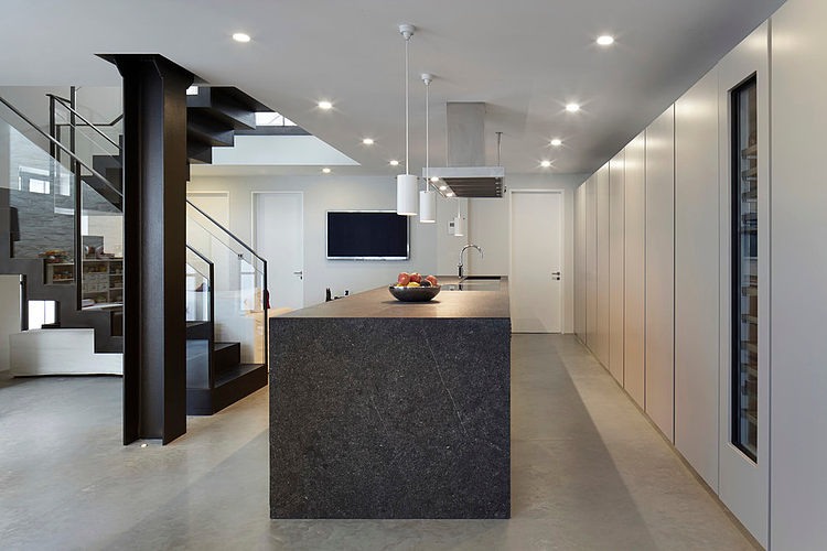 Emperors Gate by Dyer Grimes Architects