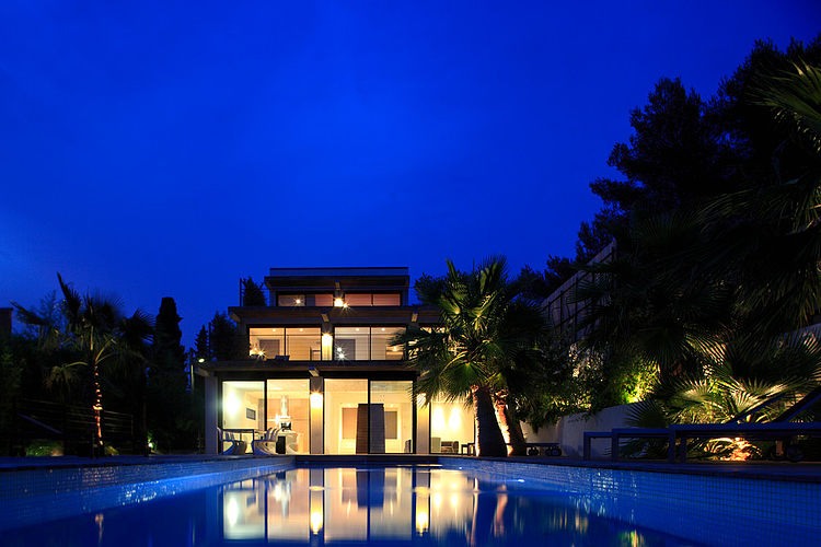 Villa C1 by Frederique Pyra