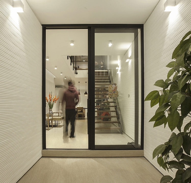 7×18 by AHL Architects Associates