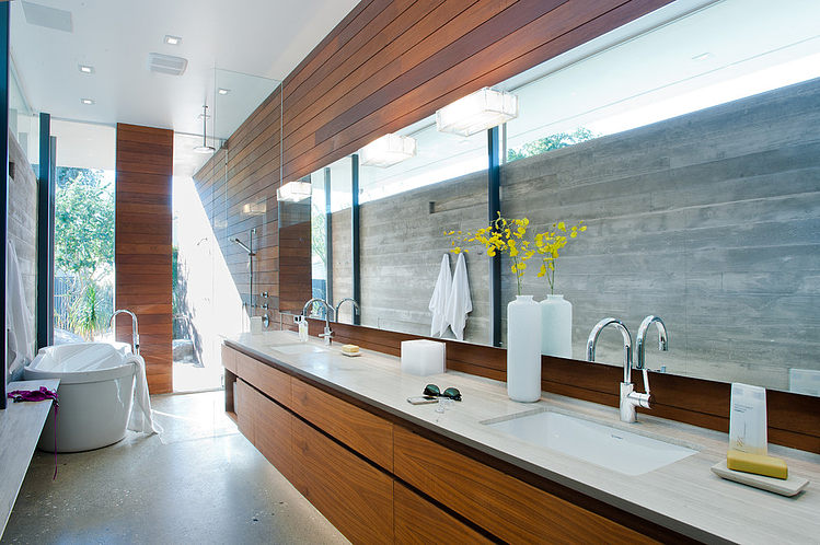 F-5 Residence by Studio AR+D Architects