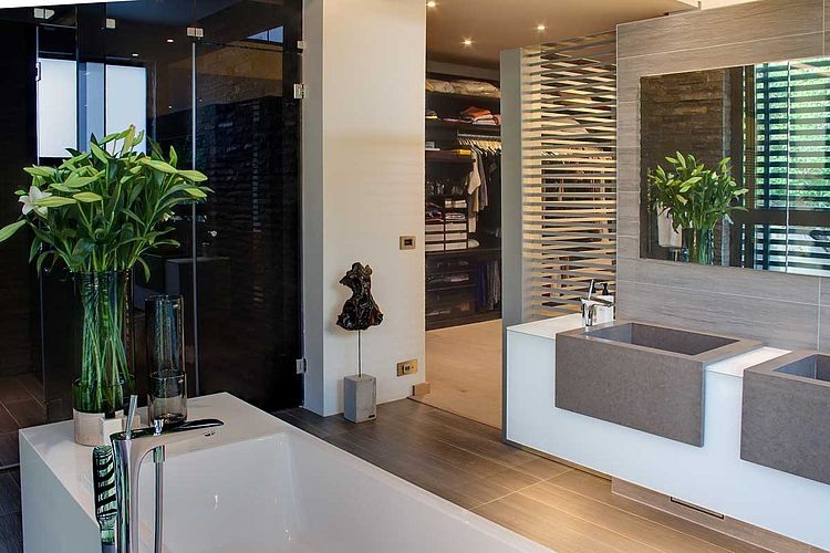 House Sar by Nico van der Meulen Architects