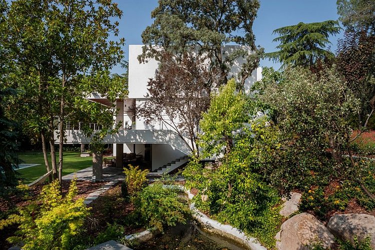 La Moraleja by ÁBATON Arquitectura