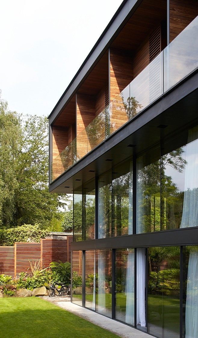 Fitzroy Park House by Stanton Williams