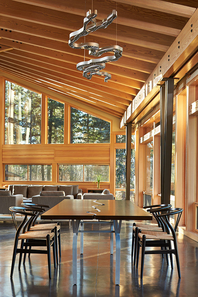 Mazama House by FINNE Architects