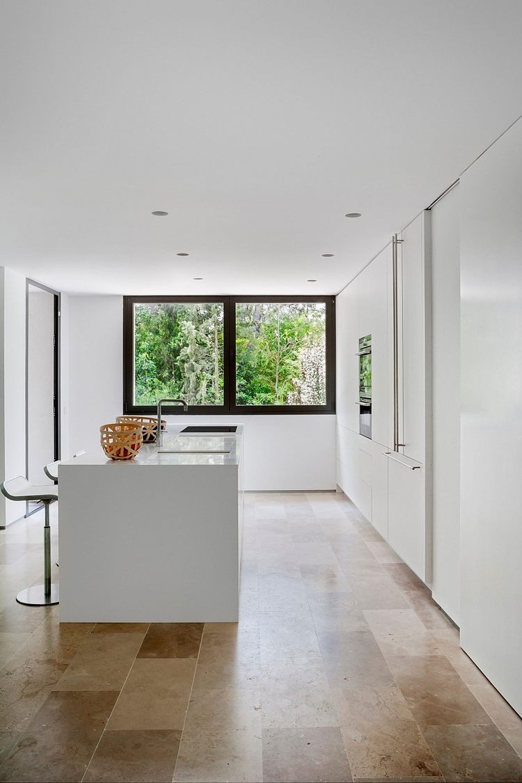 La Moraleja by ÁBATON Arquitectura