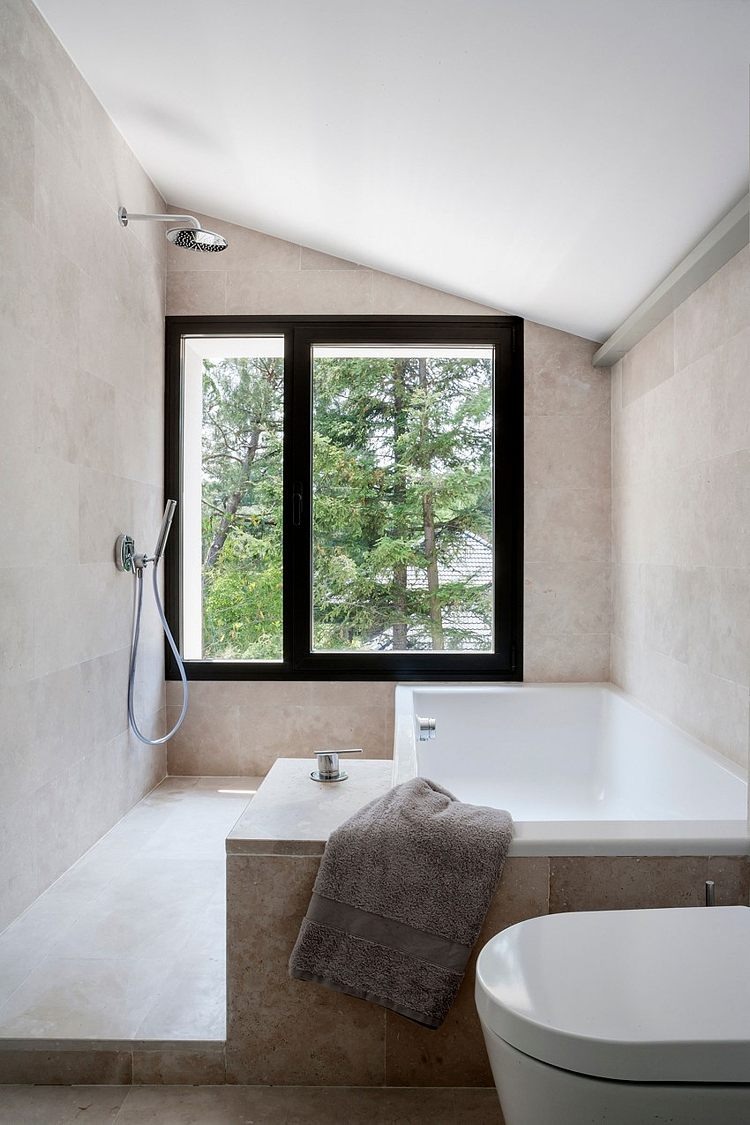 La Moraleja by ÁBATON Arquitectura