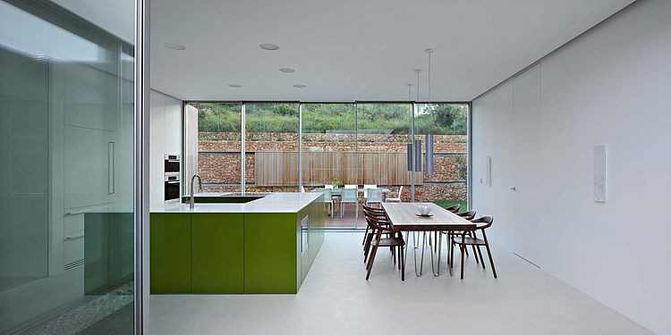 Olive House by LOG-URBIS