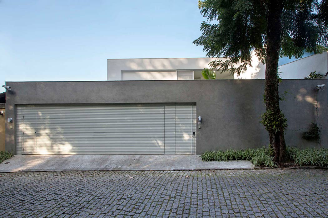 Mirante House by Gisele Taranto Arquitetura - 13