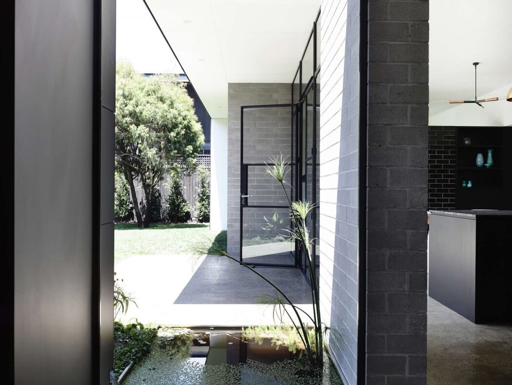 Elwood House by Preston Lane - 12
