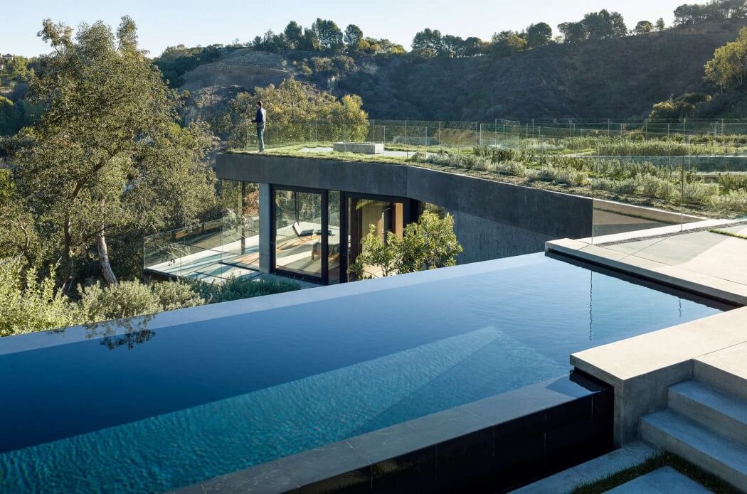 Oak Pass House by Walker Workshop - 13